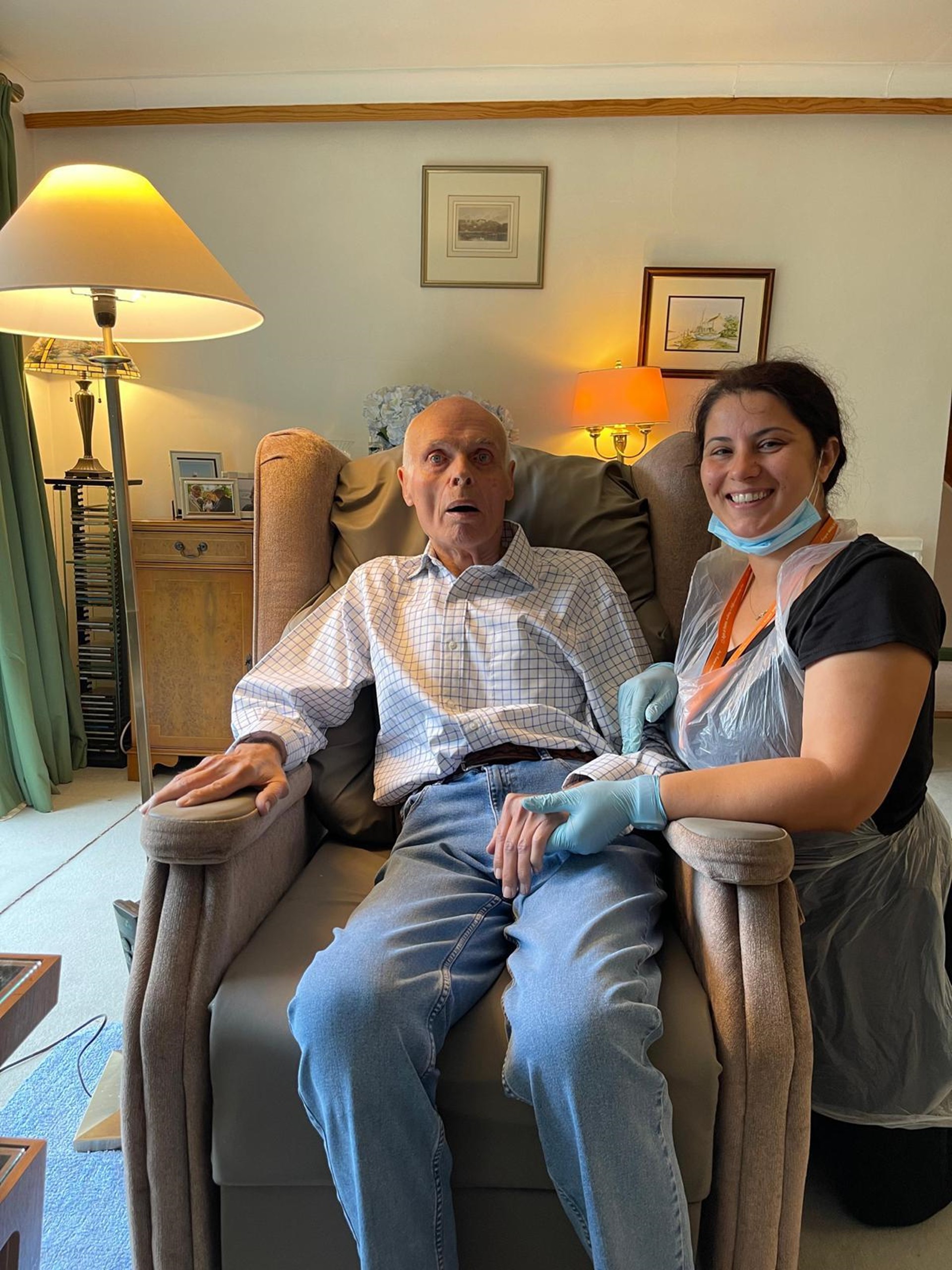 Right at Home Aylesbury Vale and Chiltern Client with CareGiver